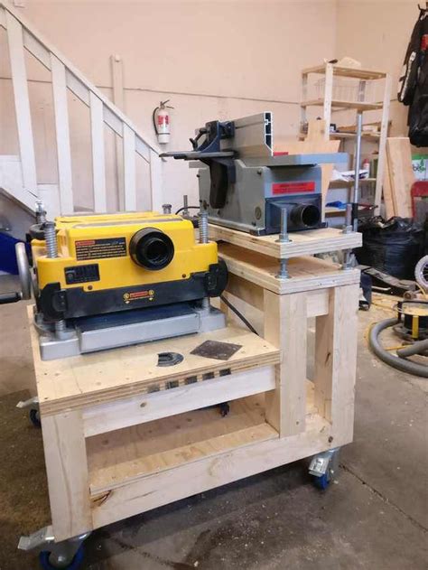 Personal planners help contain your days, letting you make sure that important tasks don't lie forgotten in a corner of your busy life. Planer jointer bench in 2020 | Woodworking shop layout, Woodworking bench plans, Woodworking ...