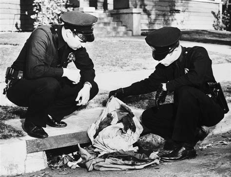 25 Dark And Disturbing Pictures From LA's Criminal Underworld