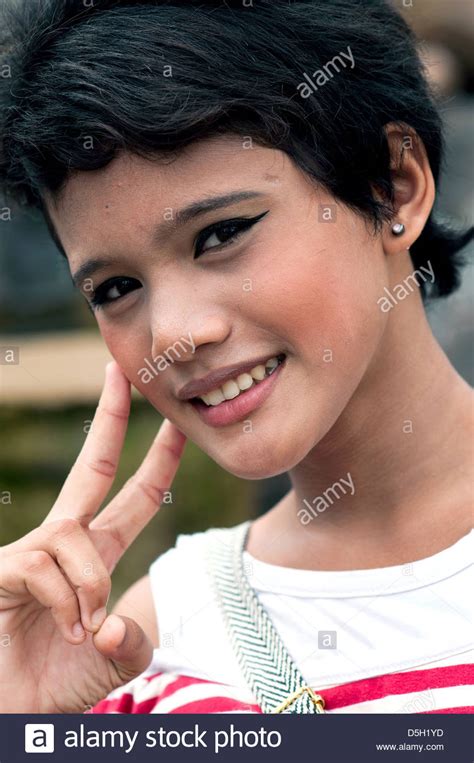 Junge Ladyboy Kuching Malaysia Stockfotografie Alamy