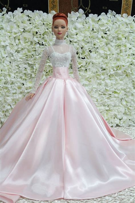 Pin By Tracey On Dress For Doll 22 Inch Barbie Wedding Dress Barbie Bridal Barbie Gowns