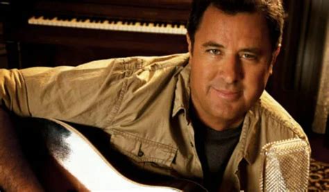 What Happened To Vince Gill All About His Struggle With An Illness Otakukart