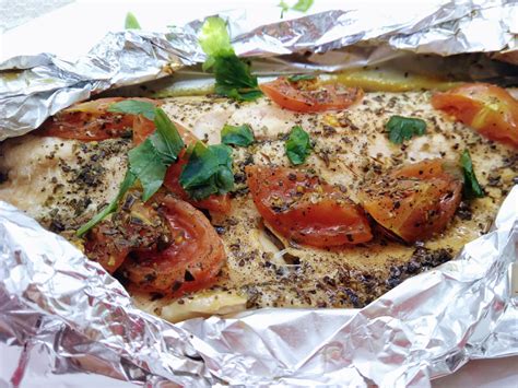 Sfilettarlo è molto più semplice di quel che. Trota salmonata al cartoccio | Cooking Time