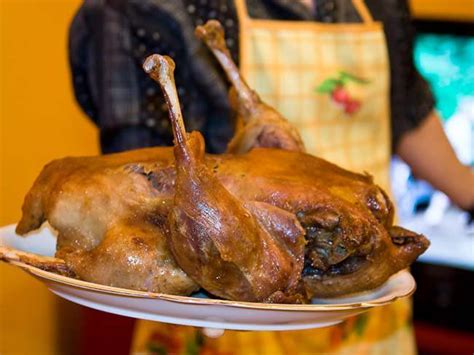 Christmas in ireland traditionally begins on 8 december, the feast of the immaculate conception, with many putting up their decorations and christmas trees on that day, and runs through until 6 january, or little christmas. How to put an Irish twist on your Thanksgiving meal ...