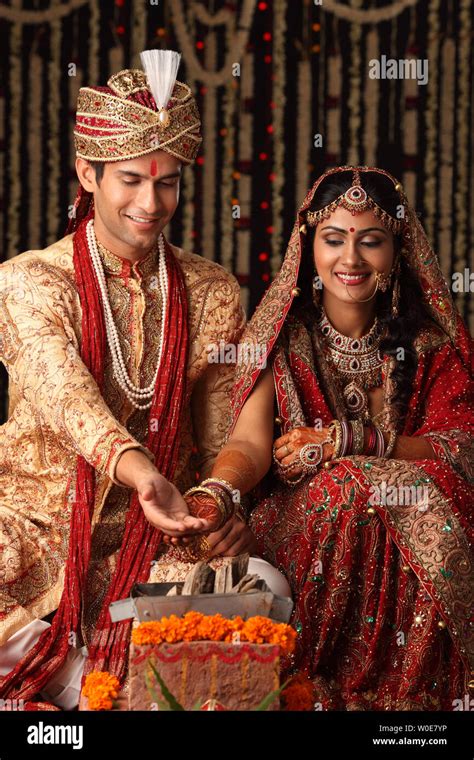India Wedding Ceremony Fire Fotos Und Bildmaterial In Hoher Auflösung Alamy