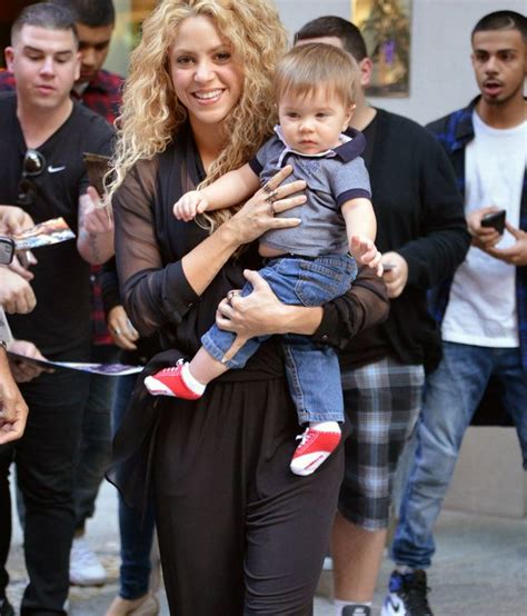 Shakira Con Su Hijo Sasha En Nueva York
