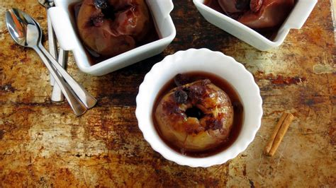 September 21, 2016patricia @ butteryum. Pressure Cooker Baked Apples | Recipe (With images) | Easy ...