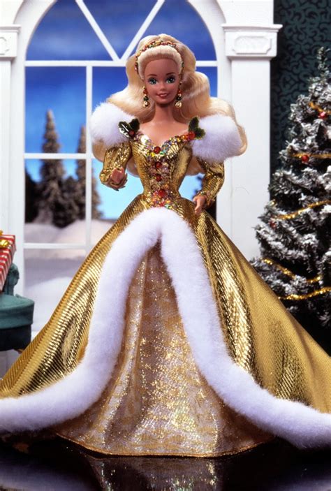 10824 1993 Happy Holidays Barbie Doll Peddlar