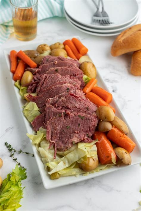 Slow Cooker Corned Beef And Cabbage Recipes For Holidays