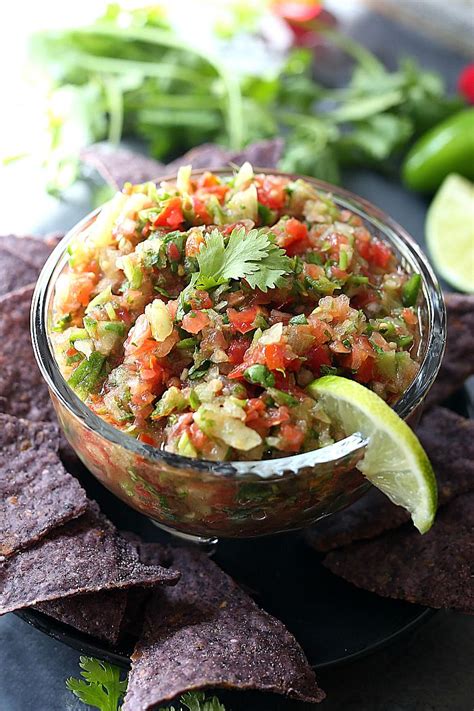 The Best Salsa Recipe Made With Fresh Tomatillo Green Tomatoes Red
