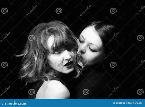 Deux Femmes Amoureuses Photo Stock Image Du Cheveu Blanc 8206808