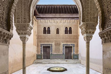 Tilework In The Alhambra The Perfection Of Nasrid Art Dosde