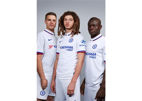 Saya akan membagikan 13 kit dls futsal keren buatan saya kepada kamu semua lengkap dengan link download gambarnya. Jersey Kit Dls 18 Chelsea - Jersey Terlengkap