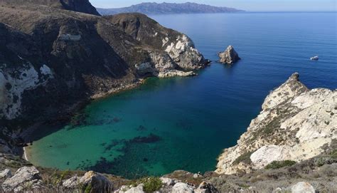 At its nearest point, it is 19 miles off the coast between ventura and santa barbara. Ecuador And Galapagos Islands Biking Tours That Will Leave You Breathless • Travel Tips
