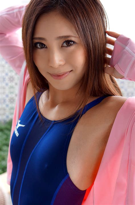 Madoka Hitomi Shiny Sports