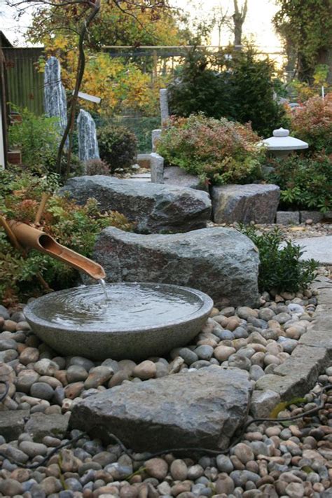 Peacefull Japanese Courtyard With Water Fountain Homemydesign