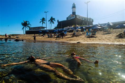 Praia Do Farol Da Barra Salvador Da Bahia