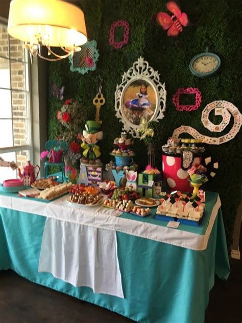 Alice In Wonderland Party Decor Food Table Alice In Wonderland Table