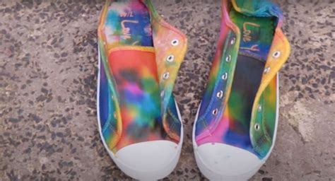 Repurposing Your Old Shoes Has Never Been So Colorful These Easy Tie