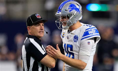 Nfl Twitter Rips Refs After Suspicious Call In Lions Cowboys Game