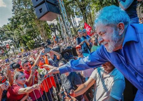 caravana de lula é alvo de tiros em curitiba g7news