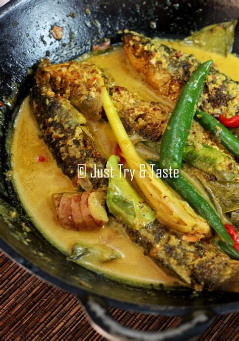 Ikan masin kurau masak lemak cili padi bersama nanas. Just Try & Taste: Ikan Belanak Masak Lemak | Cooking pork ...