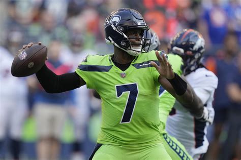 Geno Smith Hears Chants Relishes Seahawks Opening Victory Ap News