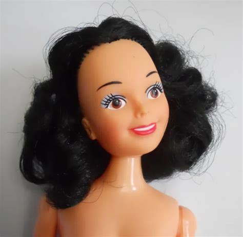 VINTAG DISNEY PRINCESS SNOW WHITE Barbie Clone NUDE Doll Bride Bikin 7