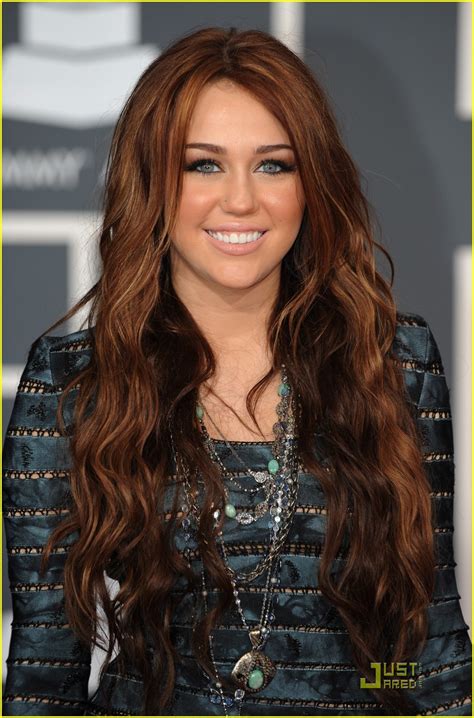 Miley ray cyrus, урождённая де́стини хо́уп са́йрус (англ. Miley Cyrus Hairstyles | Hairstylo