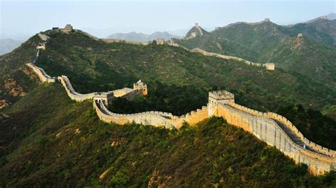 It actually consists of numerous walls—many of them parallel to each other—built over some two millennia across northern china and southern mongolia. Where Does the Great Wall of China Start and End ...