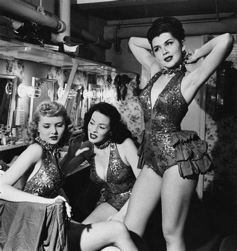 The Provocative Theatrics Of Burlesque Vintage Showgirl Las Vegas