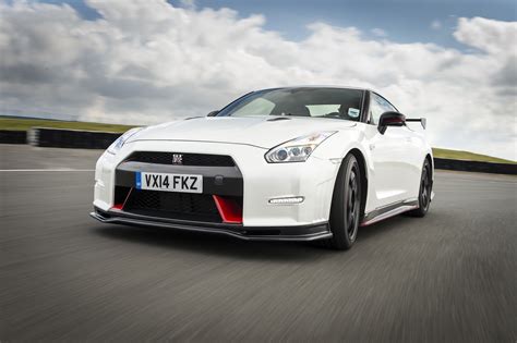 Nissan Gt R Nismo Review Carbuyer