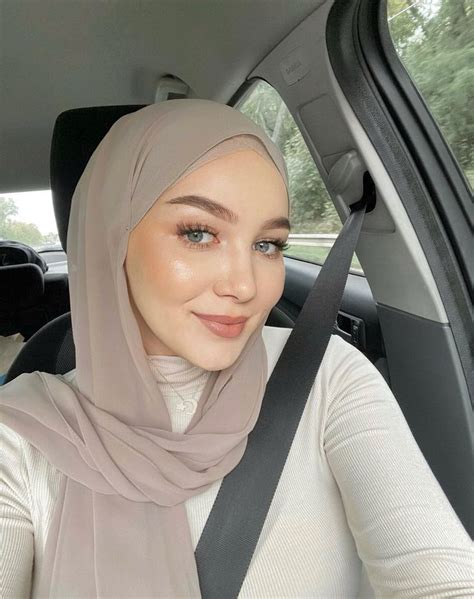Feeling Pretty In My Hijab 🧕 In 2022 Hijab Fashion Fashion Style