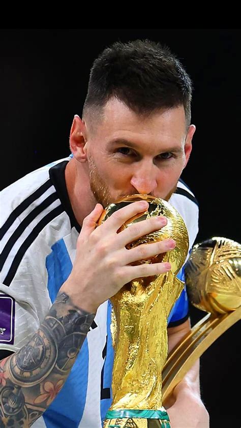 Messi World Cup Trophy Wallpaper Tubewp