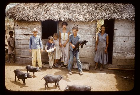 43 Rare Found Color Slides Capture Everyday Life Of Cuba In The 1950s ~ Vintage Everyday