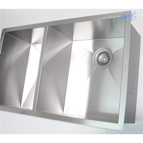 Vintage tub & bath has a large selection of undermount and drop in stainless steel kitchen sinks. 32 Inch Stainless Steel Undermount 40/60 Double Bowl ...
