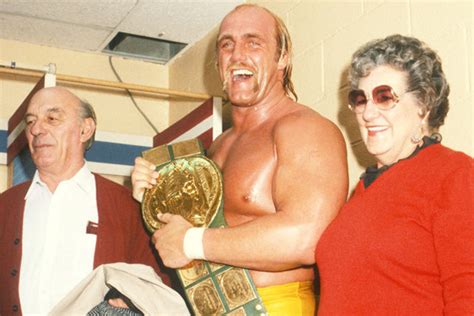 Daily Pro Wrestling History 0123 Hulk Hogan Defeats Iron Sheik For