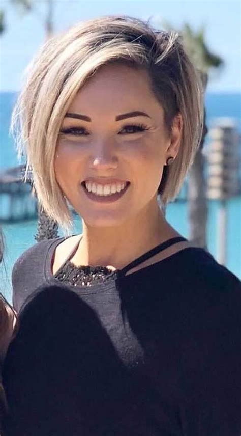 Another pixie hairstyle for women with round faces to consider especially if you think your features won't stand out if you decide to wear the overall look. Short Haircuts for Round Faces - 50+ » Short Haircuts Models