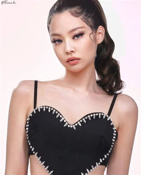 Blackpink Fashion Fashion Outfits Jen Videos Mode Kpop Jennie Kim