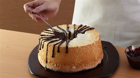 Betty crocker super moist vanilla is what i usually get. Betty Crocker Angel Food Cake Mix How Can I Make A Heart ...