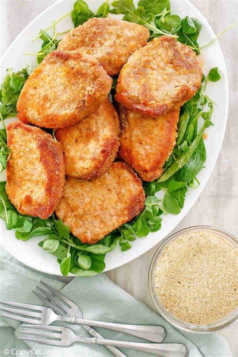 Place a wire rack on a baking sheet then coat seal the bag and shake very well to mix the ingredients thoroughly. Easy Homemade Shake N Bake Pork Chops | CopyKat Recipes