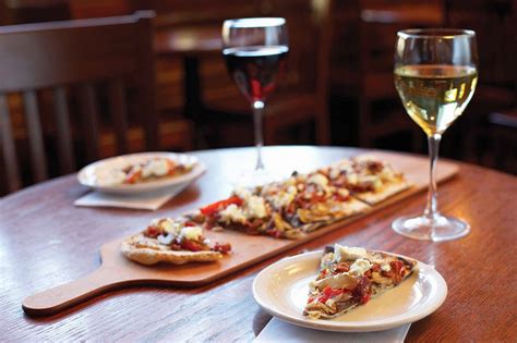 13 Most Common Wines That Goes Best With Pizza