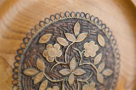 Decorative Wall Plate Hand Carved And Painted Wood Plate With Floral