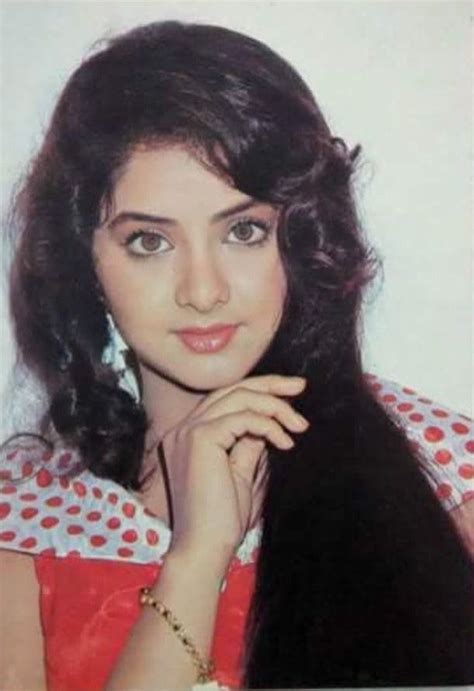 Gorgeous Divya Bharti Most Beautiful Indian Actress Beautiful Actresses Beauty Girl