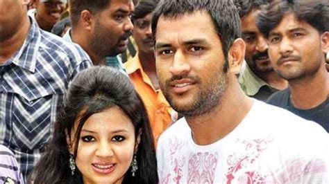 fans take over social media to wish ms dhoni sakshi rawat on their 10th wedding anniversary