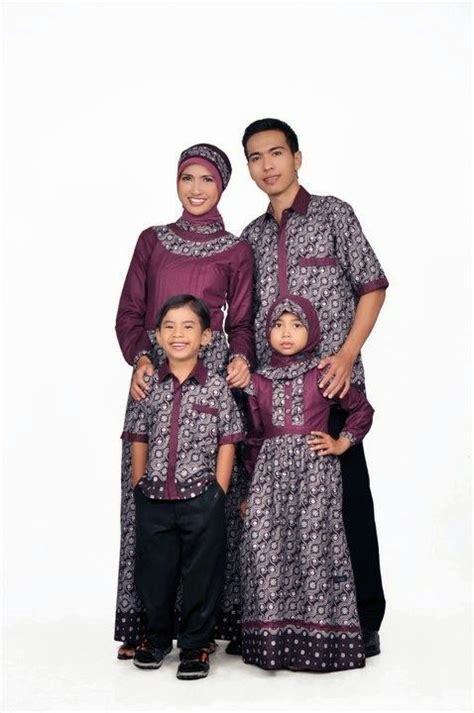 Baju couple muslim bertiga family : Busana Muslim Couple Keluarga Ayah Ibu dan Anak | Model ...