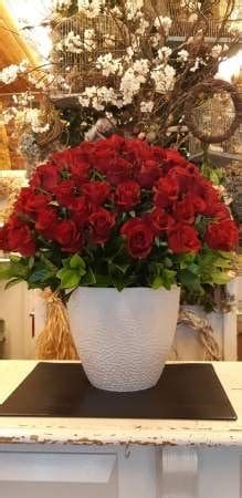 As valentine`s day is one of the busiest days in the florist calendar, we will be working around the clock in the weeks leading up to, and on valentine`s day, to coordinate the logistics of delivering your valentine`s day flowers, roses and gifts. 100 Red Roses, Valentines Day Gift | Flowers Melbourne City
