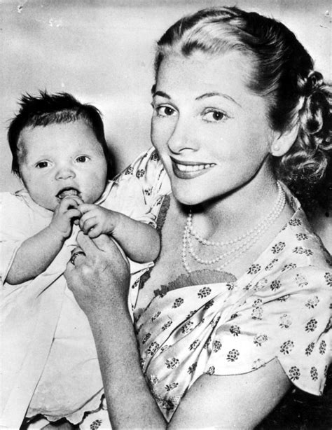 Joan Fontaine With Daughter Debra Best Actress Oscar Old Movie Stars Old Hollywood Stars