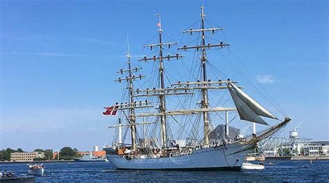 Cognate to (and perhaps influenced by) old english denemearc. Corona auf Schulschiff „Danmark" - gesamte Besatzung wird ...