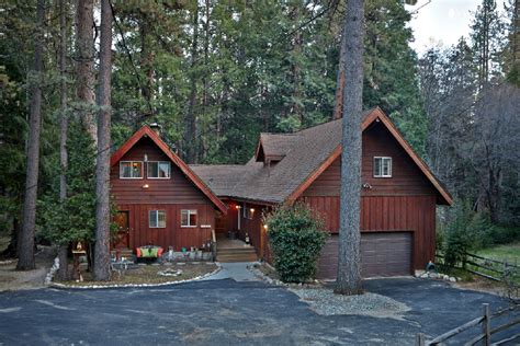 Idyllwild cabins has worked very hard for both cabin owners and vacationers to earn hundreds of 5 star reviews, from yelp, google reviews, better business bureau and trip advisor. Luxury Vacation Rental in Idyllwild, California