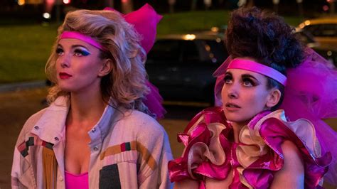 Glow Season Three Review Netflix Show Takes On Las Vegas The Courier